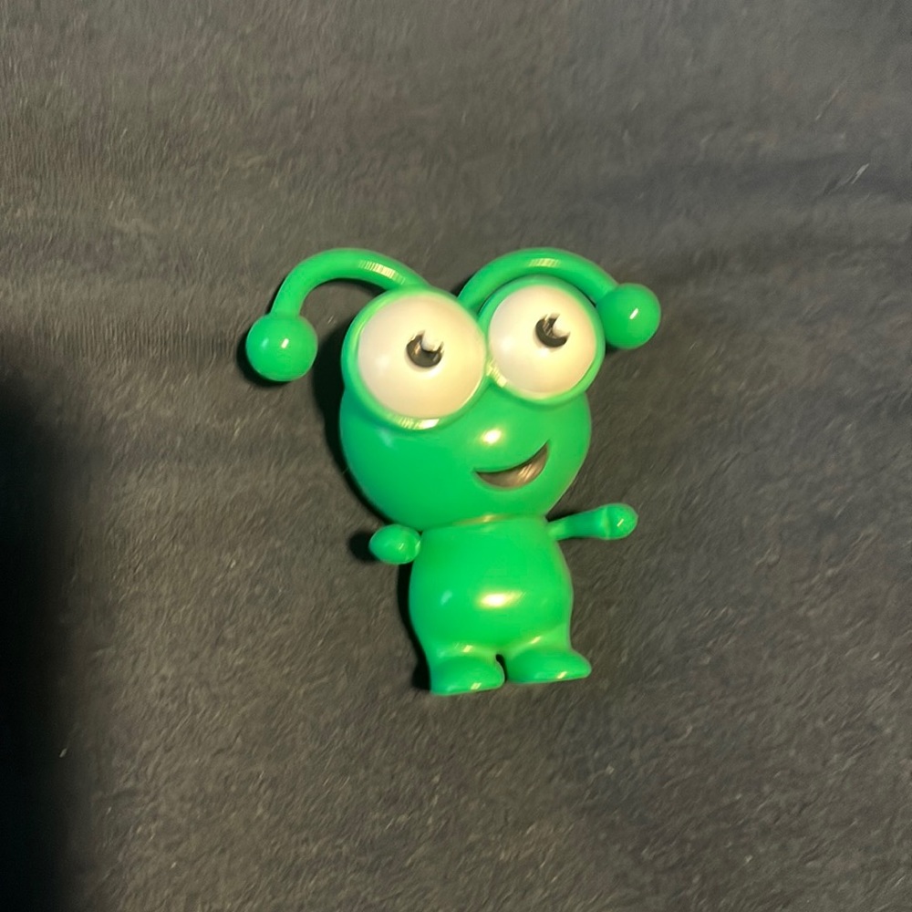 RARE EXCLUSIVE green Cricut Cutie! NWOT
